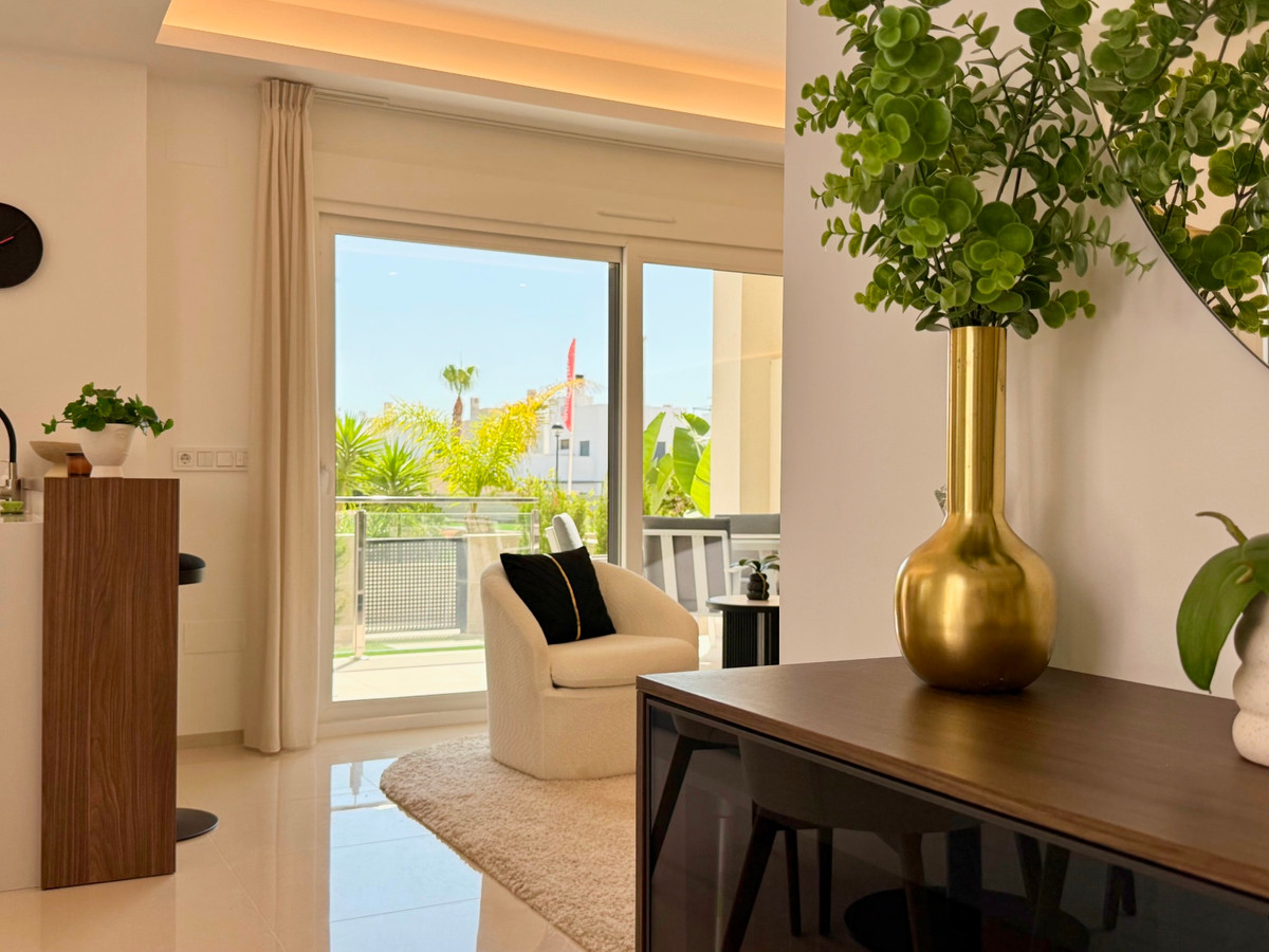 For sale - 2 Bedroom 2 Bathroom Apartment - Ground Floor Apartment in Rojales - Ciudad Quesada  - Alicante