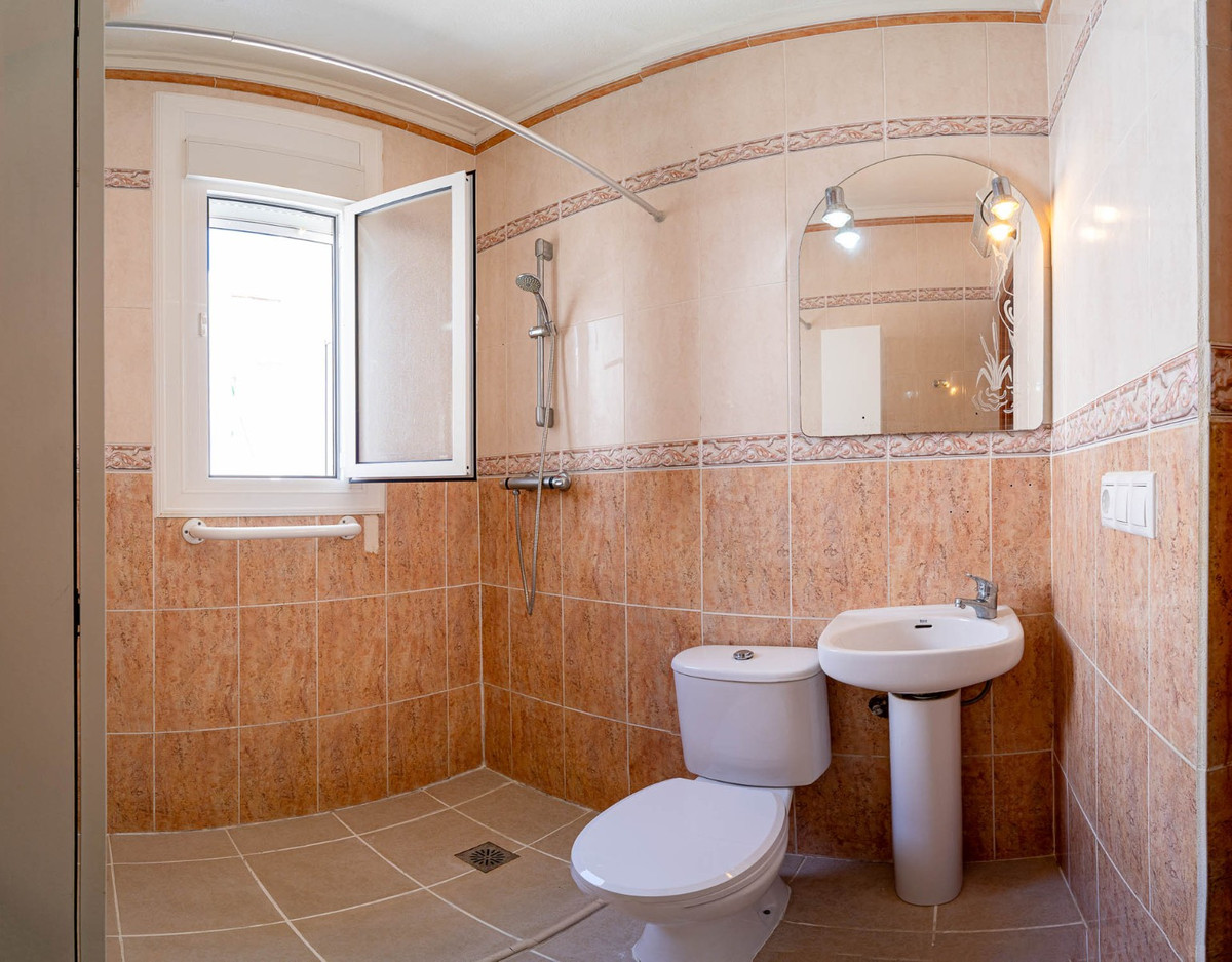 For sale - 2 Bedroom 1 Bathroom Bungalow in Ciudad Quesada  - Ciudad Quesada  - Alicante