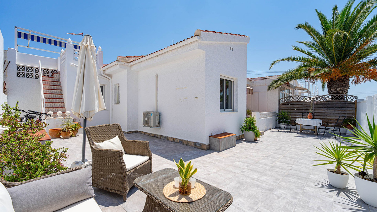 For sale - 2 Bedroom 1 Bathroom Bungalow in Ciudad Quesada  - Ciudad Quesada  - Alicante