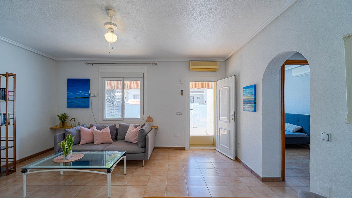 For sale - 2 Bedroom 1 Bathroom Bungalow in Ciudad Quesada  - Ciudad Quesada  - Alicante