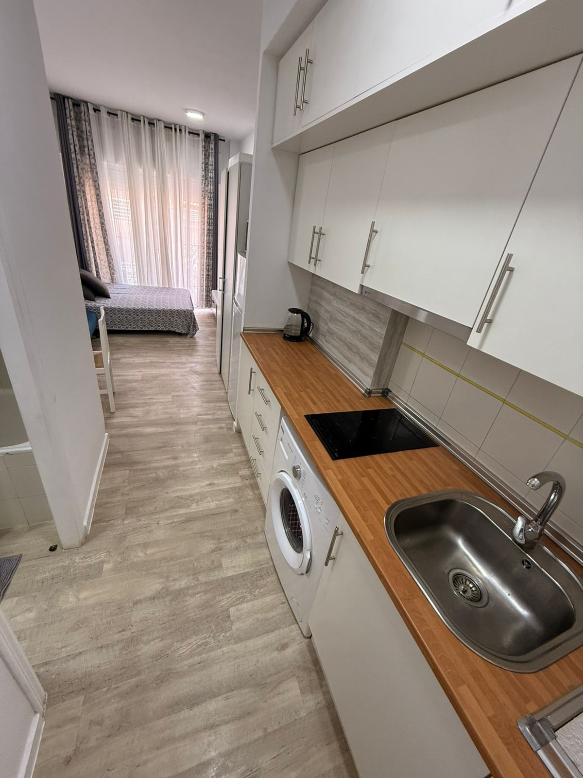 For sale - 1 Bedroom 1 Bathroom Apartment - Top Floor Studio in Torrevieja - Torrevieja Centro  - Alicante
