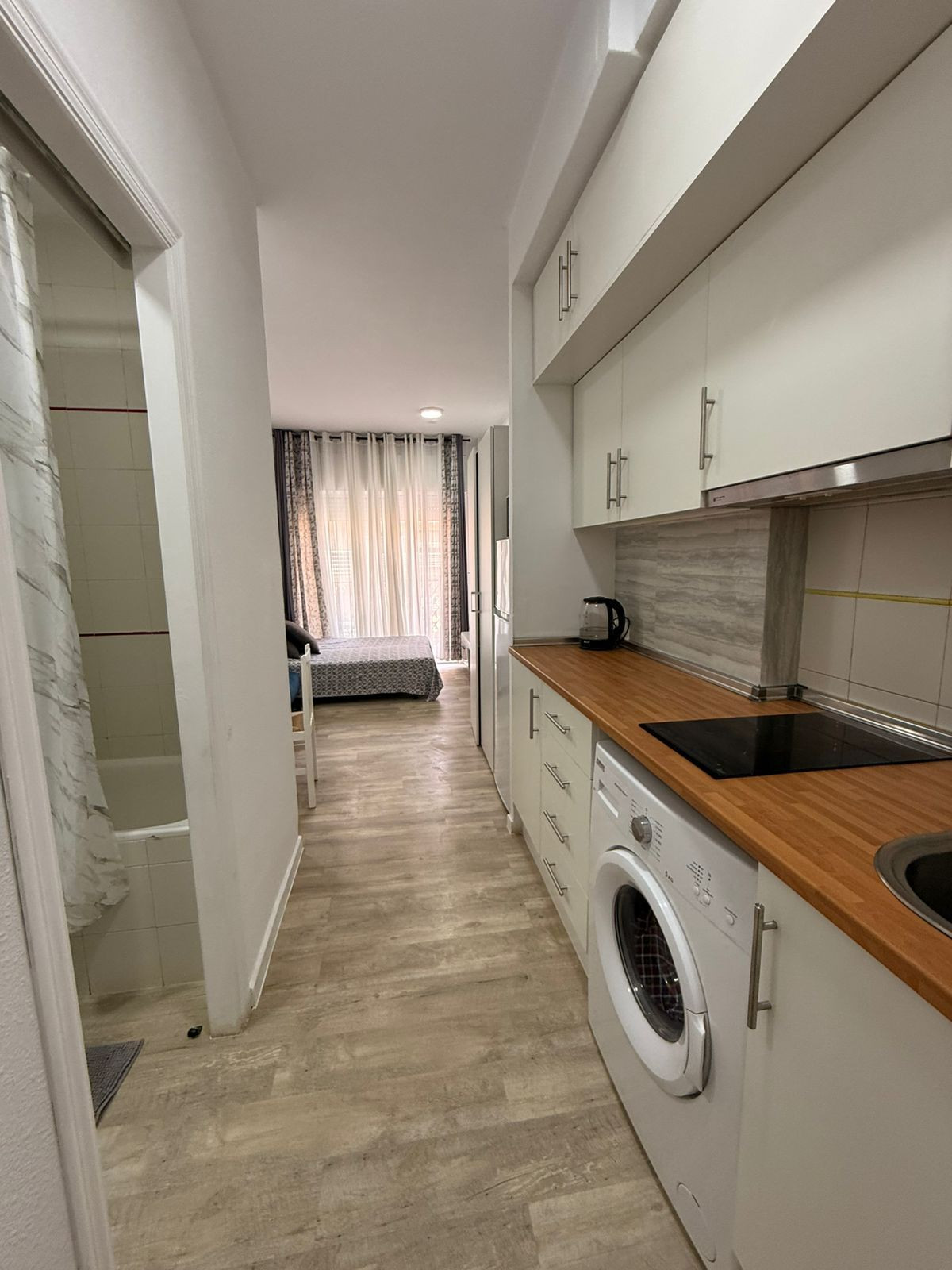 For sale - 1 Bedroom 1 Bathroom Apartment - Top Floor Studio in Torrevieja - Torrevieja Centro  - Alicante
