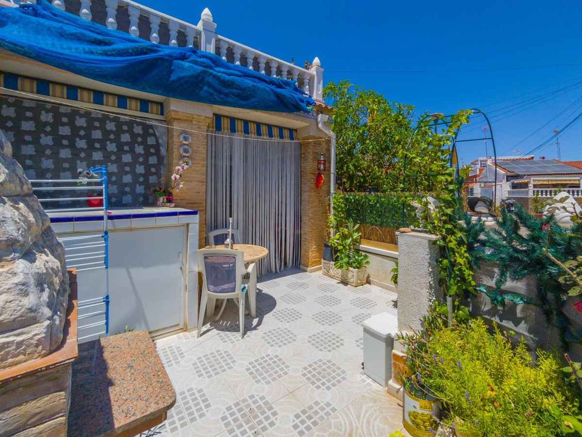 For sale - 2 Bedroom 2 Bathroom Bungalow in Torrevieja - Torrevieja Centro  - Alicante