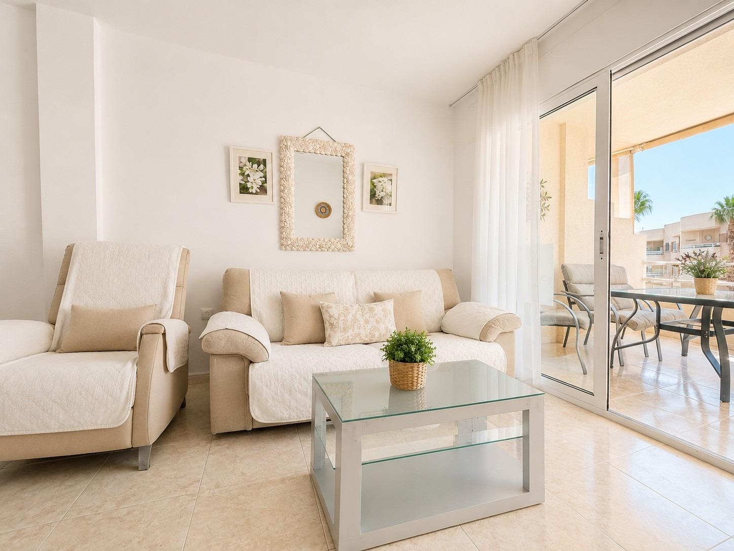 Apartment in Dehesa de Campoamor - Image 3