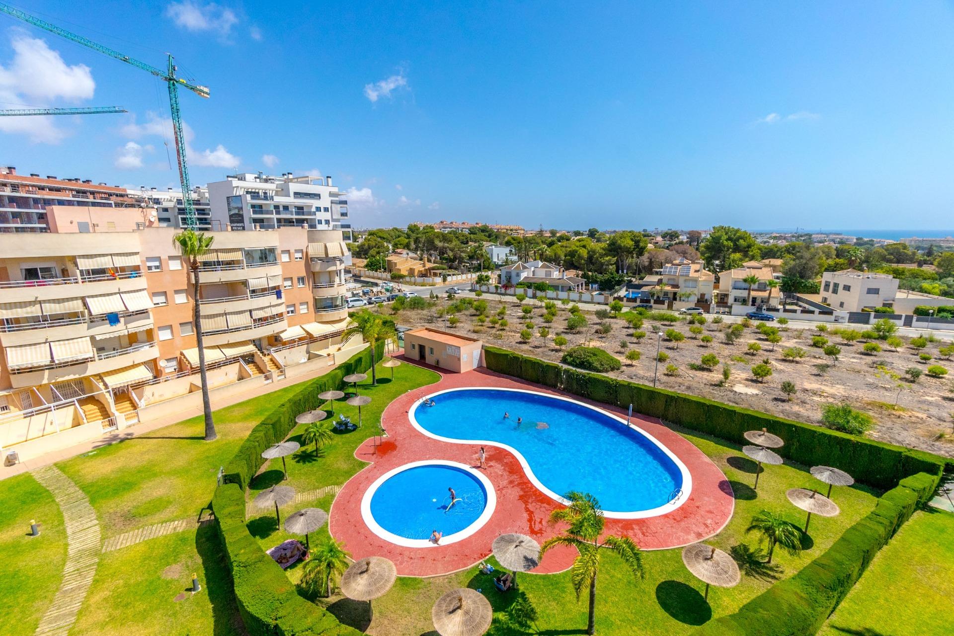 For sale - 2 Bedroom 1 Bathroom Apartment in Dehesa de campoamor - Campoamor  - Alicante
