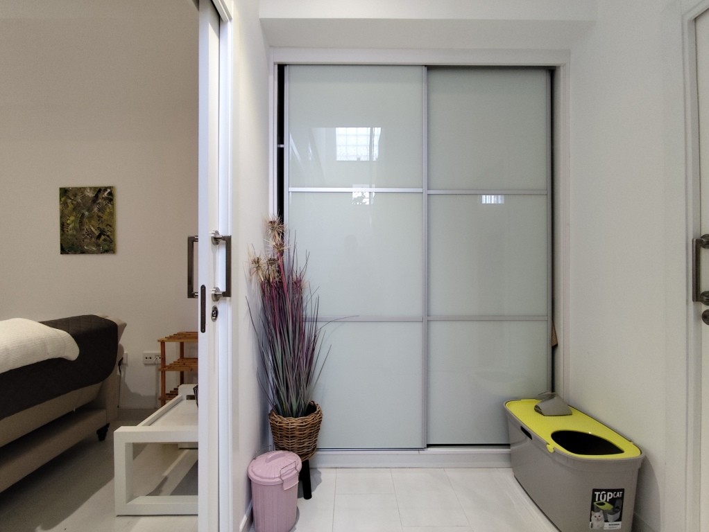 For sale - 4 Bedroom 2 Bathroom Corner townhouse in Torrevieja -  - Alicante