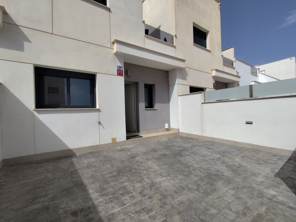 For sale - 3 Bedroom 2 Bathroom Villa in Pilar de la Horadada -  - Alicante
