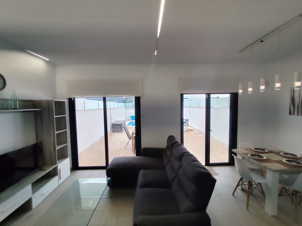 For sale - 3 Bedroom 2 Bathroom Villa in Pilar de la Horadada -  - Alicante