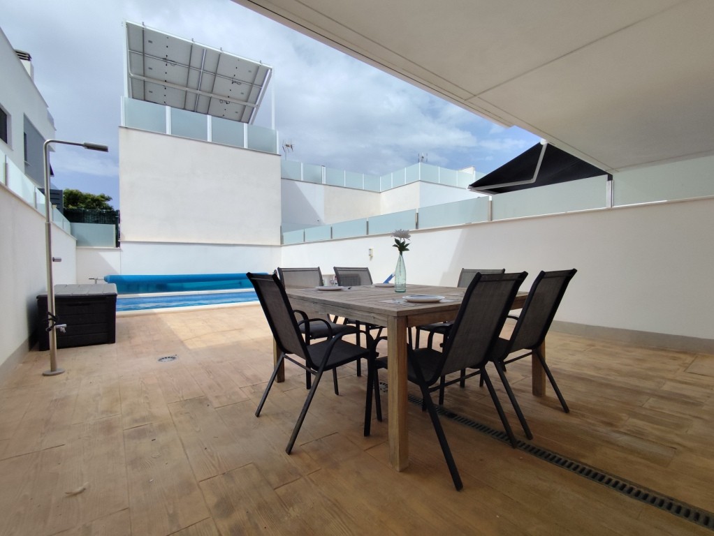For sale - 3 Bedroom 2 Bathroom Villa in Pilar de la Horadada -  - Alicante