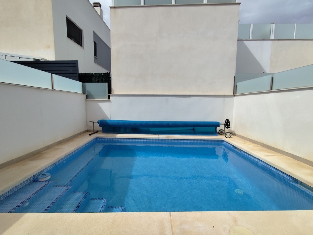 For sale - 3 Bedroom 2 Bathroom Villa in Pilar de la Horadada -  - Alicante