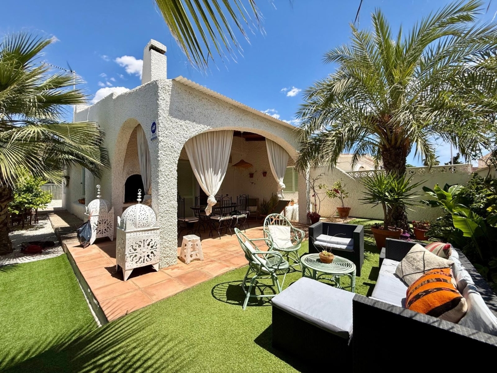 3 Bedroom 2 Bathroom Semi Detached Villa in Cabo Roig