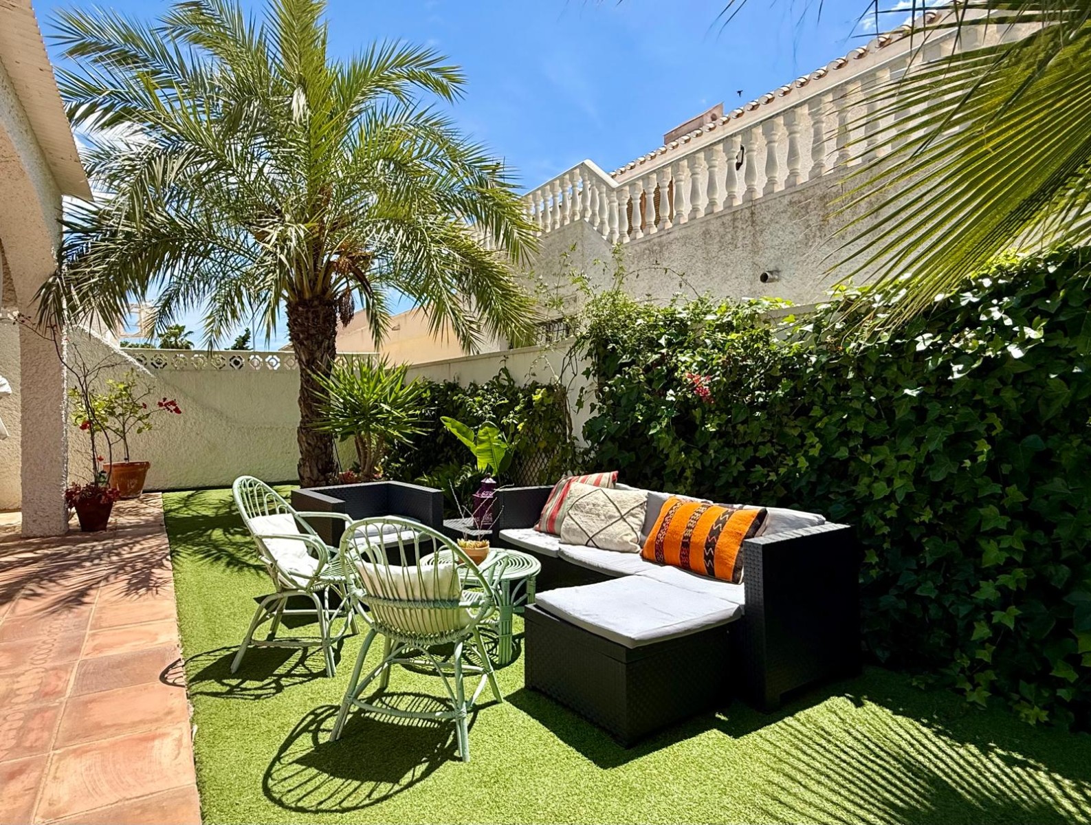 For sale - 3 Bedroom 2 Bathroom Semi Detached Villa in Cabo Roig - Campoamor  - Alicante