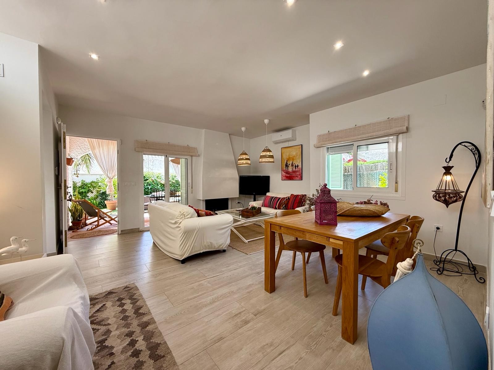 For sale - 3 Bedroom 2 Bathroom Semi Detached Villa in Cabo Roig - Campoamor  - Alicante