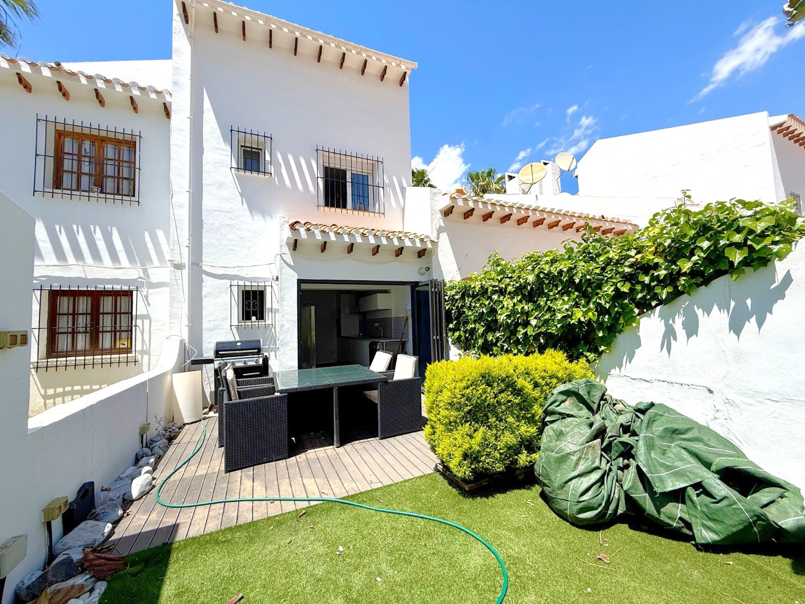 For sale - 3 Bedroom 3 Bathroom Townhouse in Villamartín - Villamartín  - Alicante