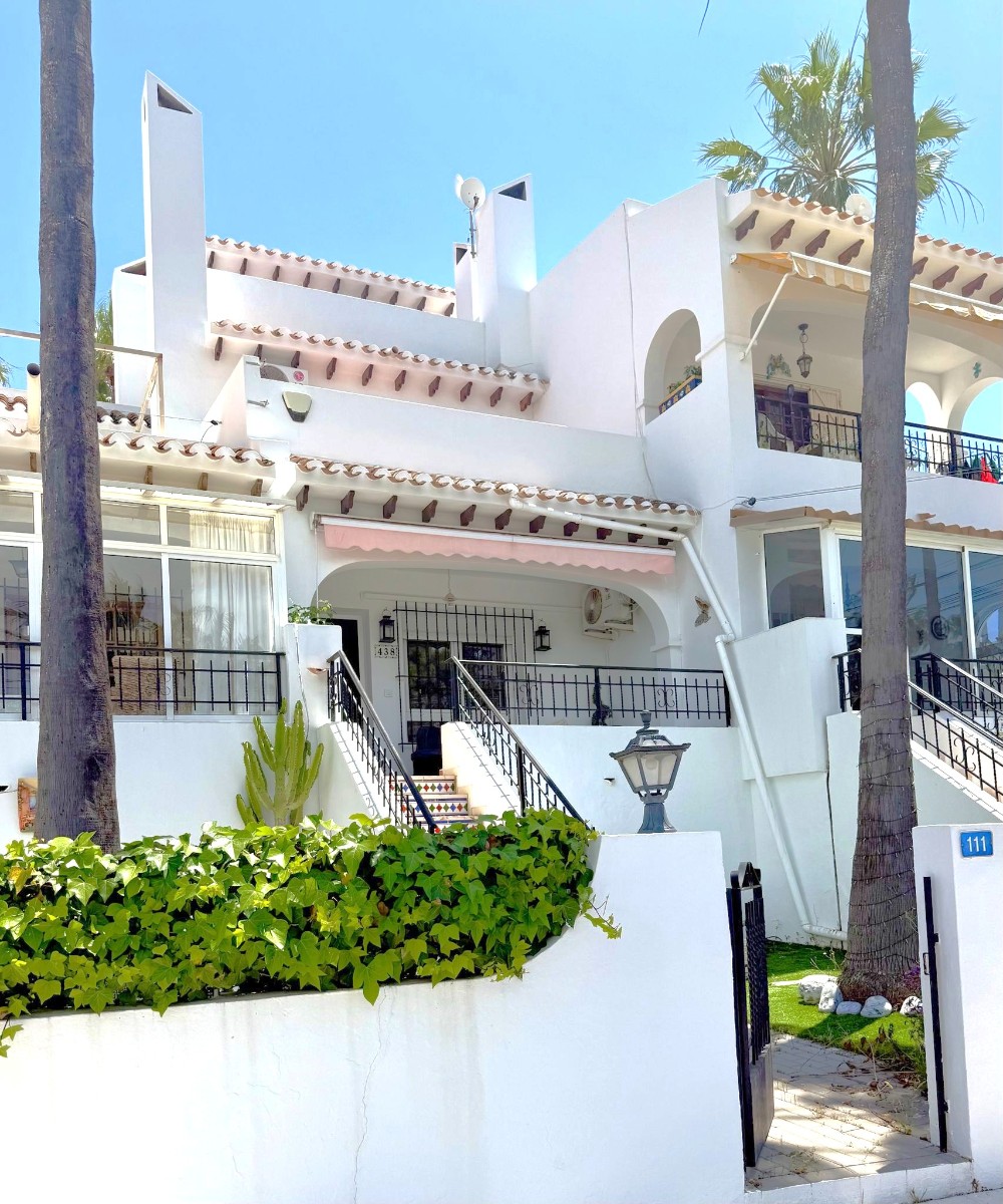 For sale - 3 Bedroom 3 Bathroom Townhouse in Villamartín - Villamartín  - Alicante