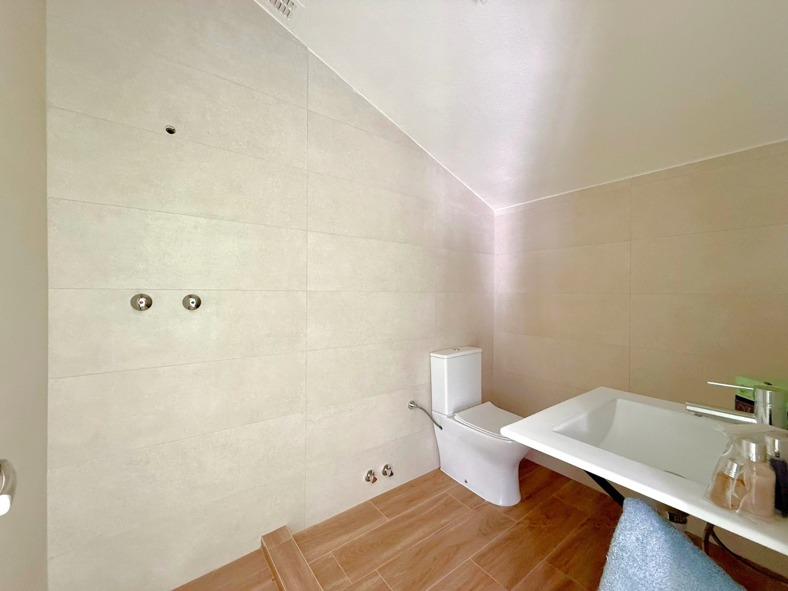 For sale - 3 Bedroom 3 Bathroom Townhouse in Villamartín - Villamartín  - Alicante