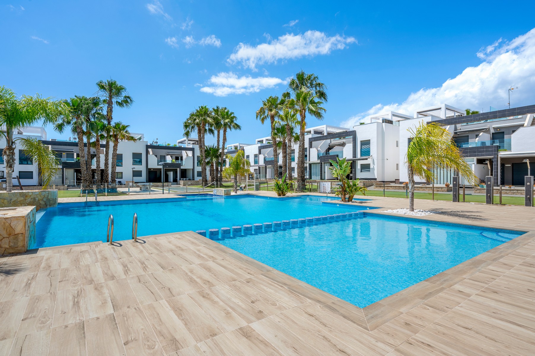 For sale - 2 Bedroom 2 Bathroom Apartment in Orihuela Costa - La Zenia  - Alicante