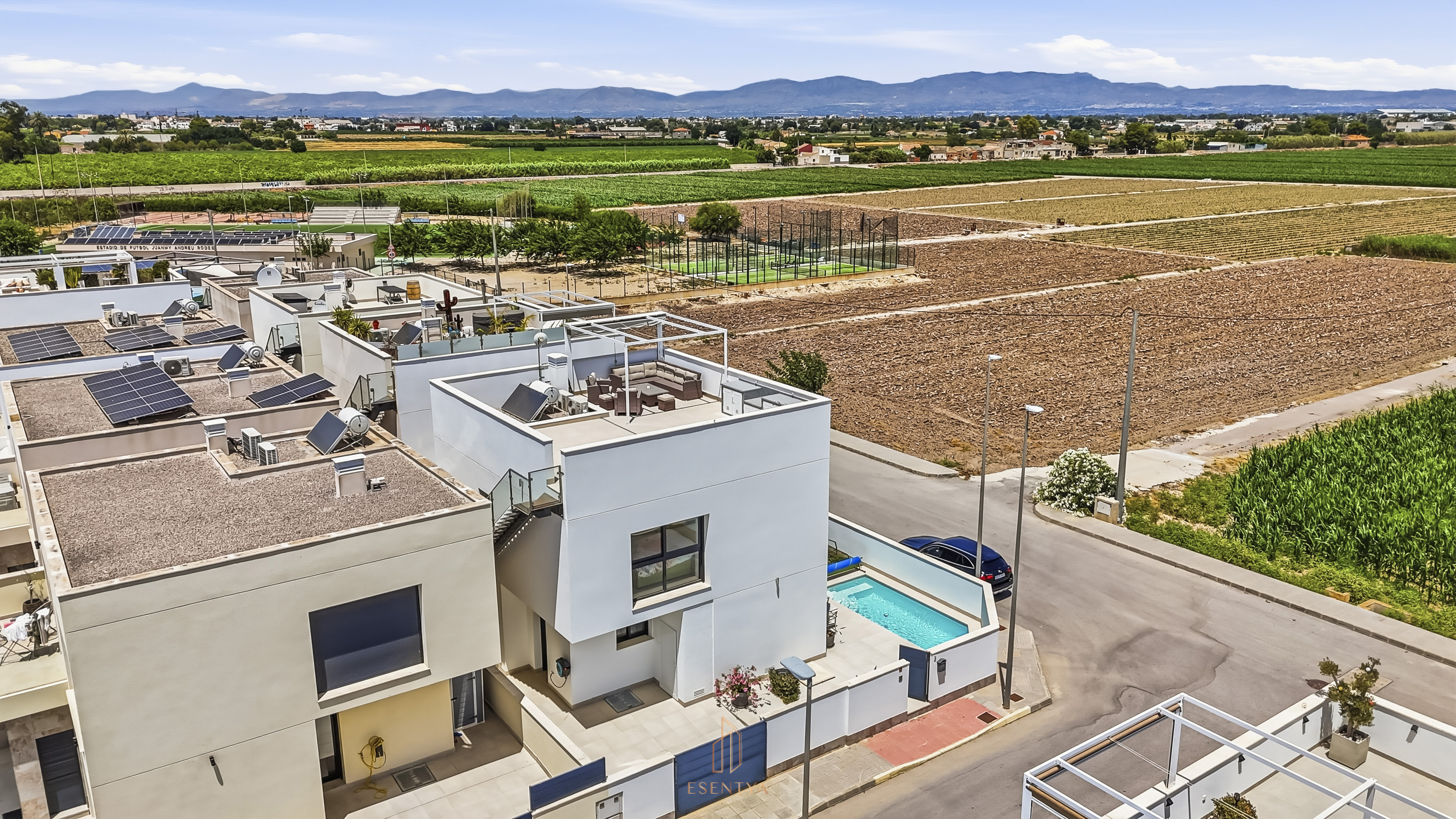 For sale - 3 Bedroom 3 Bathroom Villa in Daya Vieja -  - Alicante