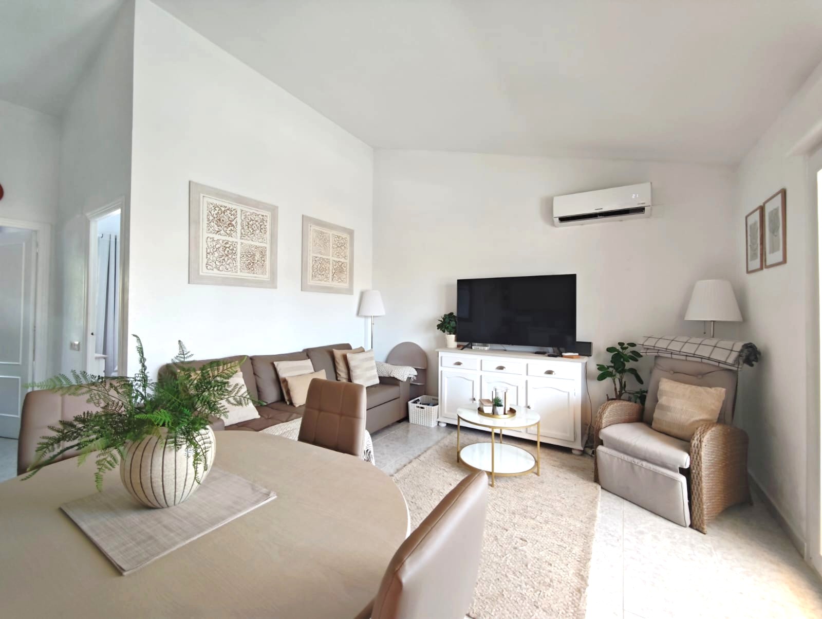For sale - 2 Bedroom 1 Bathroom Top Floor apartment in Villamartin - Lomas Golf - Alicante