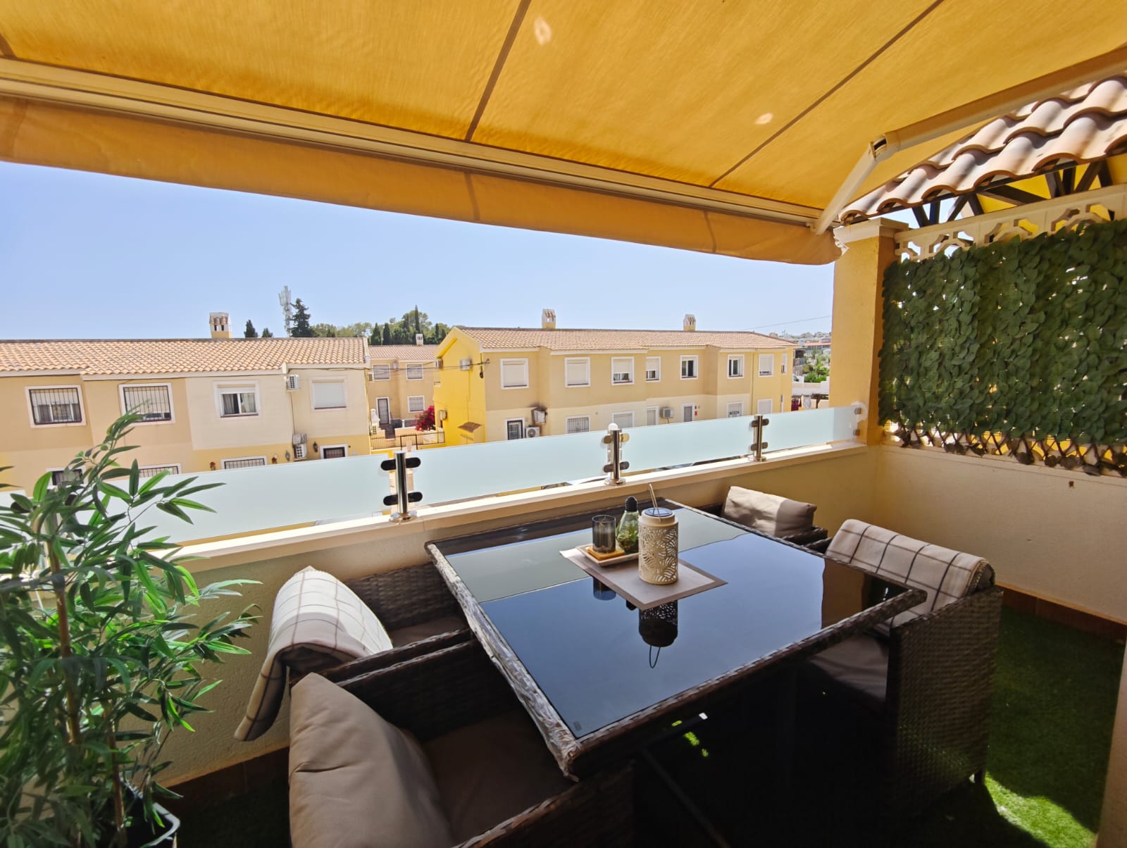 For sale - 2 Bedroom 1 Bathroom Top Floor apartment in Villamartin - Lomas Golf - Alicante