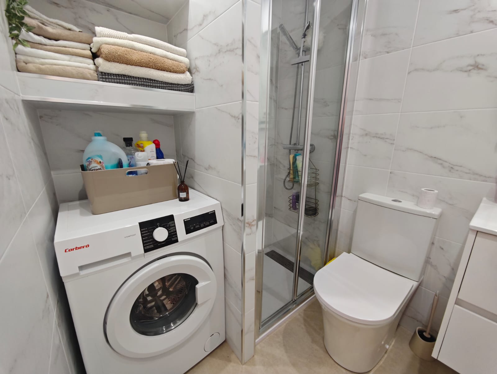 For sale - 2 Bedroom 1 Bathroom Top Floor apartment in Villamartin - Lomas Golf - Alicante