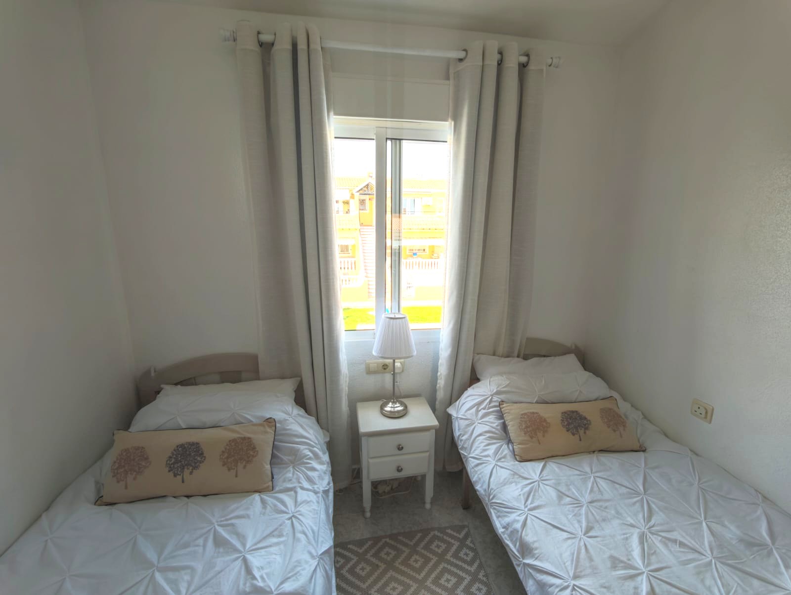 For sale - 2 Bedroom 1 Bathroom Top Floor apartment in Villamartin - Lomas Golf - Alicante