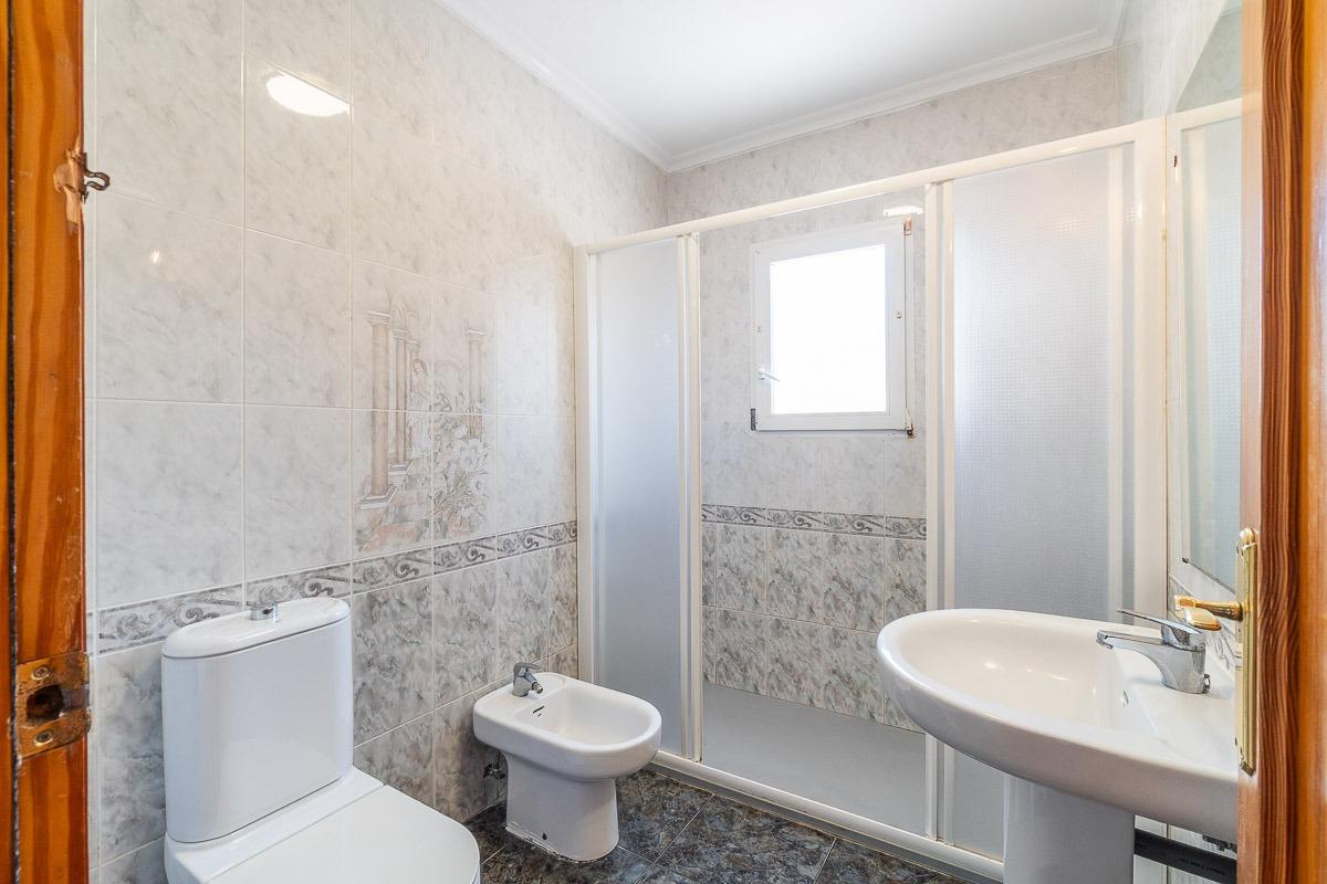 For sale - 3 Bedroom 2 Bathroom Semi in Playa Flamenca  - Playa Flamenca  - Alicante