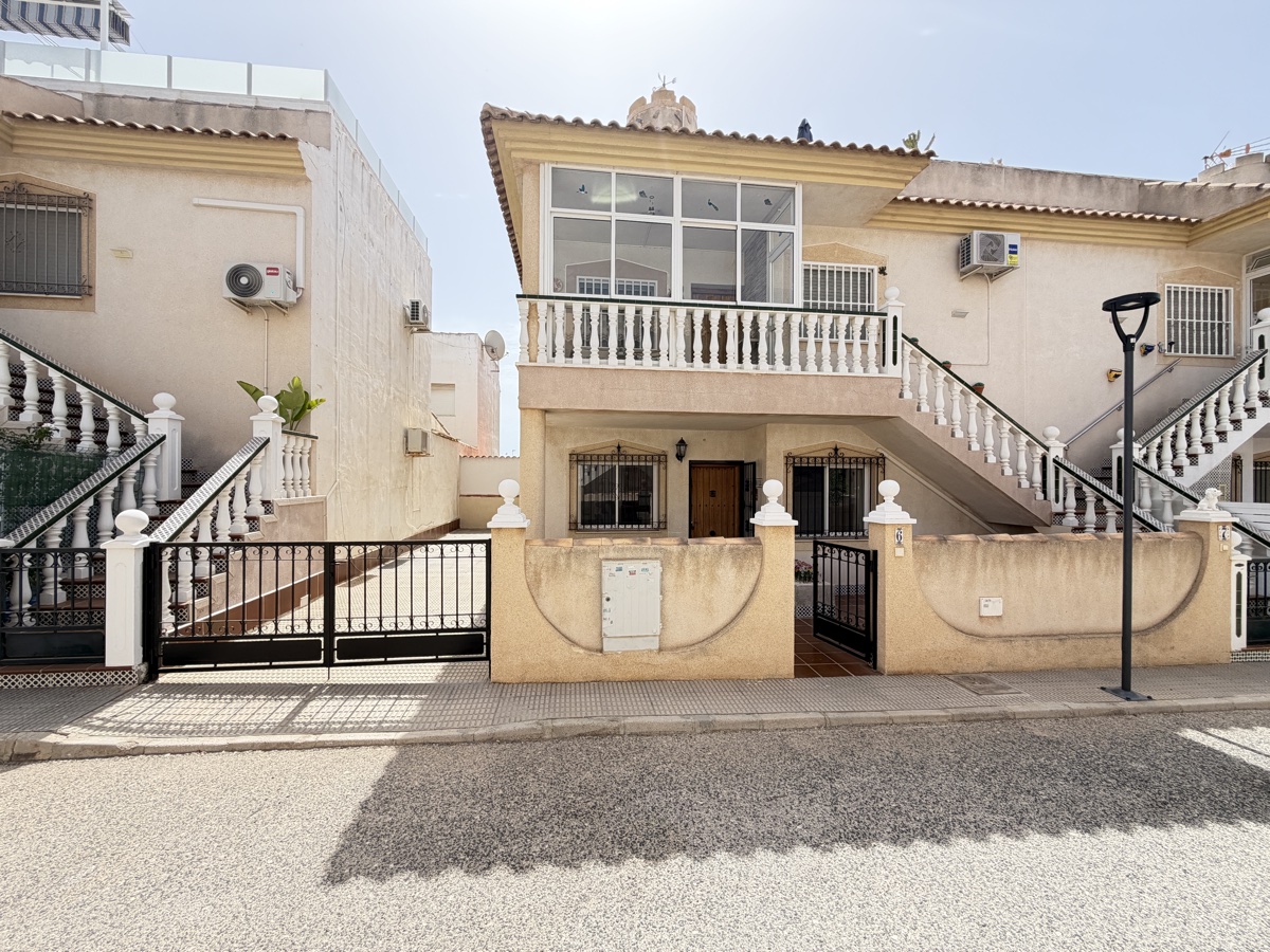 For sale - 2 Bedroom 1 Bathroom Apartment in La Zenia - , La Zenia, Alicante, Spain - Alicante