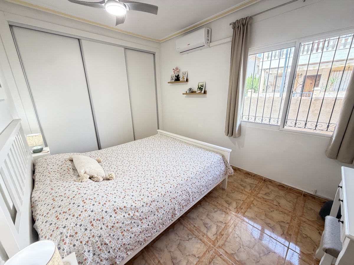 For sale - 2 Bedroom 1 Bathroom Apartment in La Zenia - , La Zenia, Alicante, Spain - Alicante