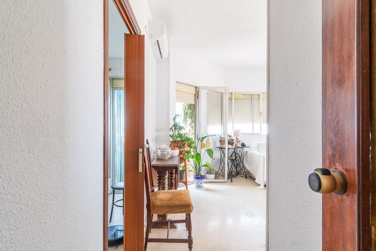 For sale - 3 Bedroom 1 Bathroom Flat in Torrevieja - Centro  - Alicante