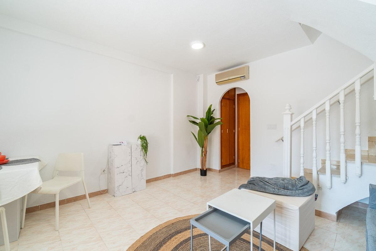 For sale - 2 Bedroom 2 Bathroom Townhouse in Torrevieja - La Siesta - El Salado - Torreta  - Alicante