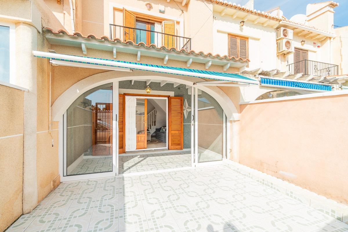For sale - 2 Bedroom 2 Bathroom Townhouse in Torrevieja - La Siesta - El Salado - Torreta  - Alicante