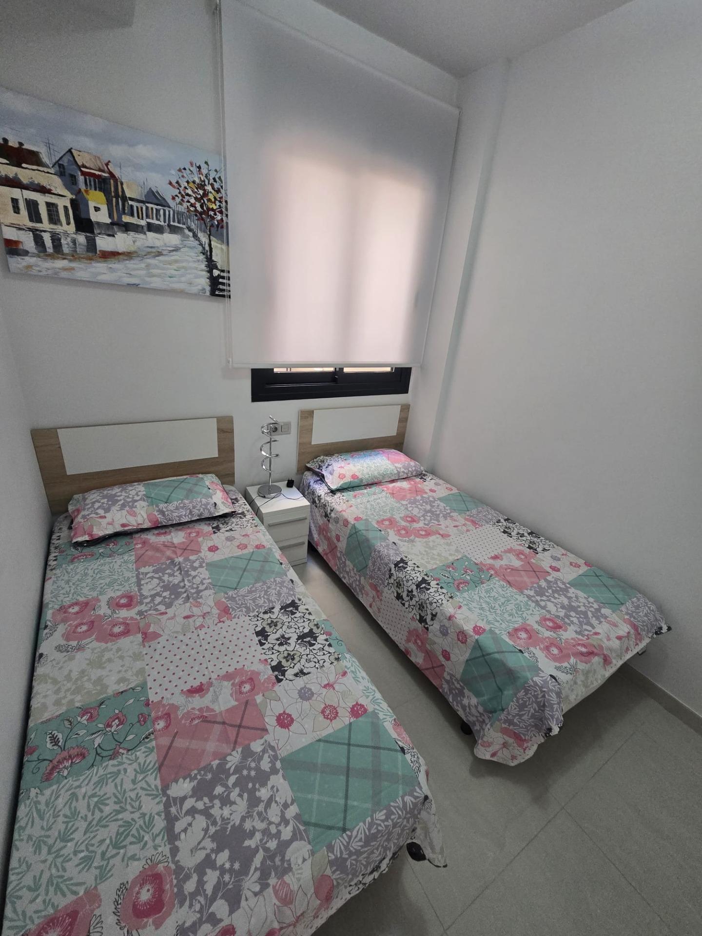 For sale - 2 Bedroom 1 Bathroom Apartment in Torrevieja - Estacion De Autobuses  - Alicante