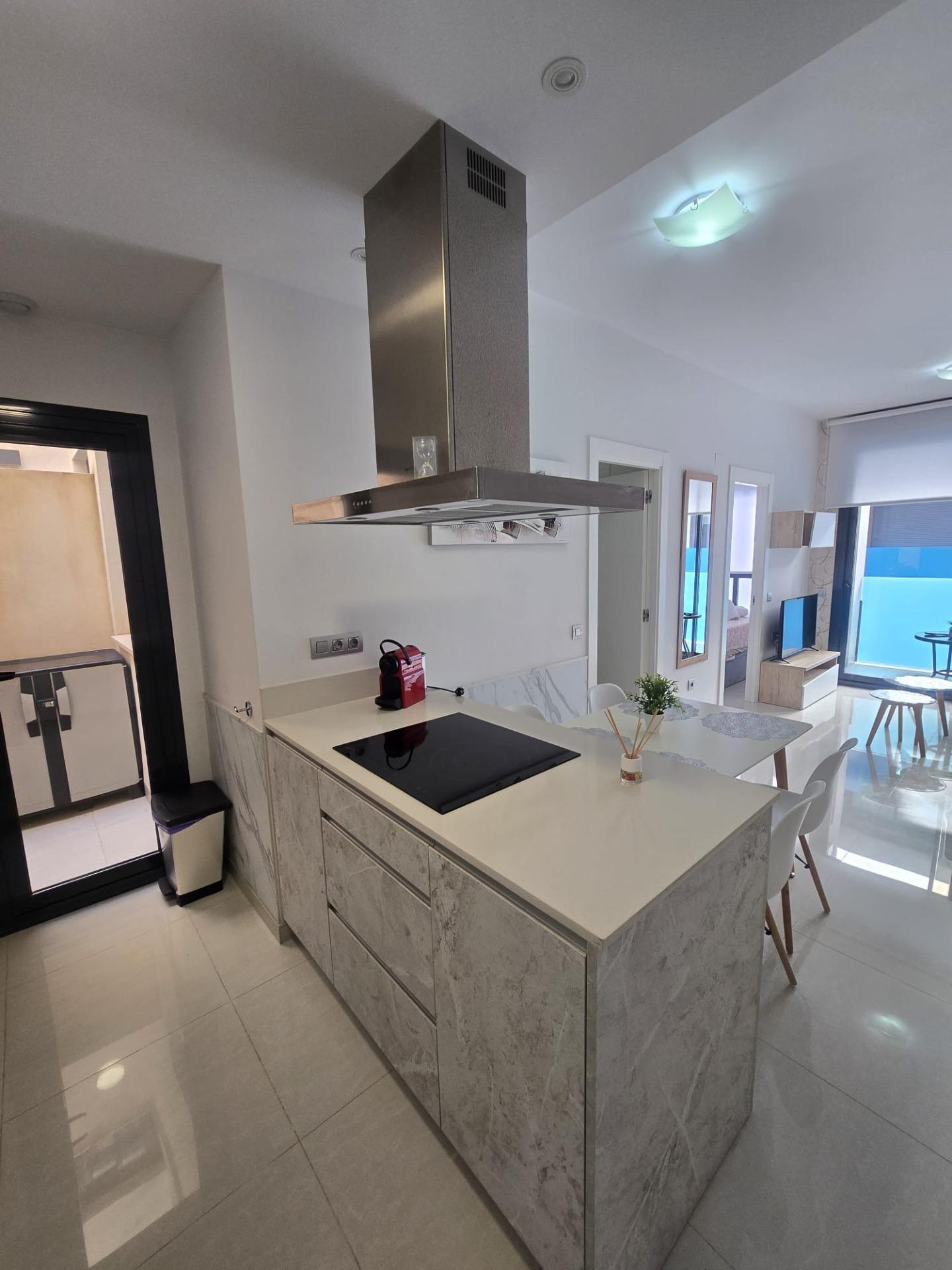 For sale - 2 Bedroom 1 Bathroom Apartment in Torrevieja - Estacion De Autobuses  - Alicante
