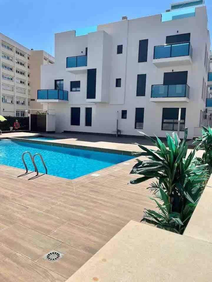 For sale - 2 Bedroom 1 Bathroom Apartment in Torrevieja - Estacion De Autobuses  - Alicante