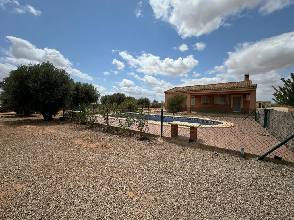 For sale - 4 Bedroom 3 Bathroom Town House in Fuente Alamo - Inland  - Murcia