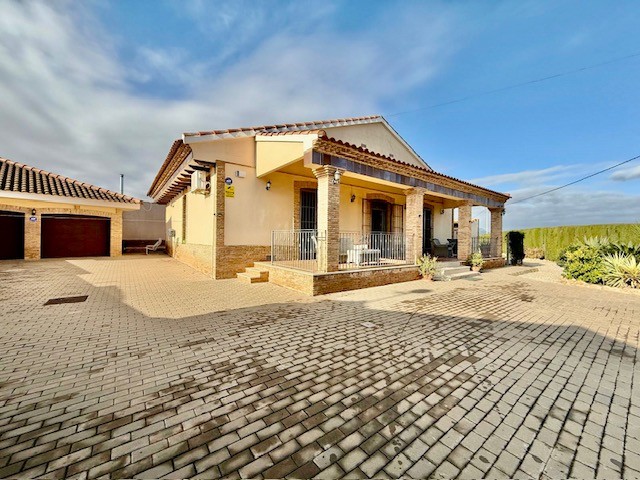 For sale - 3 Bedroom 2 Bathroom Villa in Avileses - Inland  - Murcia