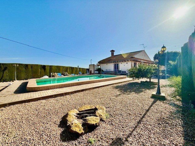 For sale - 3 Bedroom 2 Bathroom Villa in Avileses - Inland  - Murcia