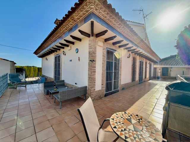For sale - 3 Bedroom 2 Bathroom Villa in Avileses - Inland  - Murcia