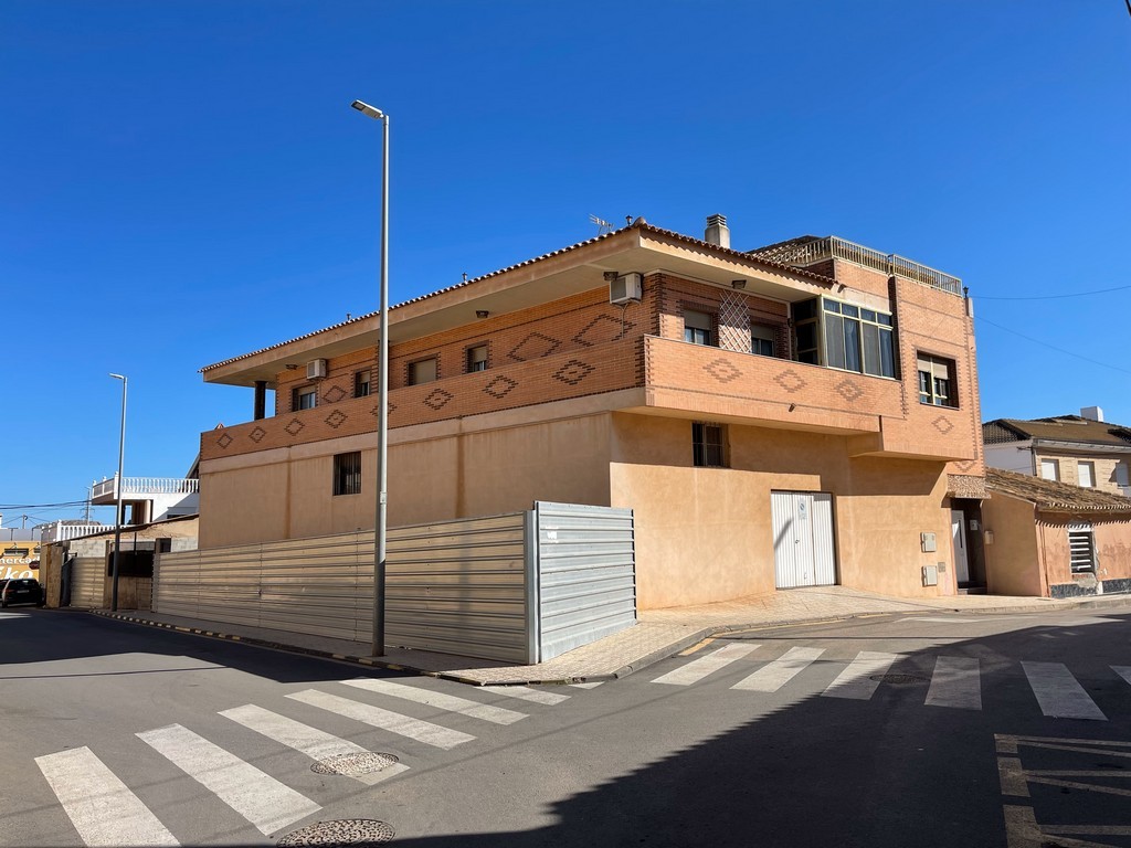 For sale - 4 Bedroom 4 Bathroom Semi Detached in La Union - Costa Calida  - Murcia