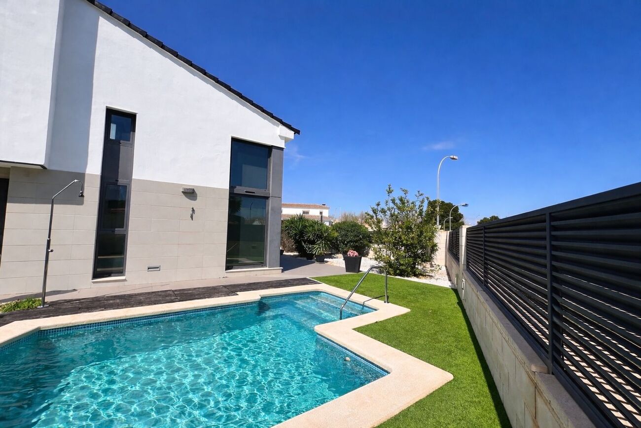 For sale - 2 Bedroom 2 Bathroom Villa in Santiago de la Ribera - Costa Calida  - Murcia