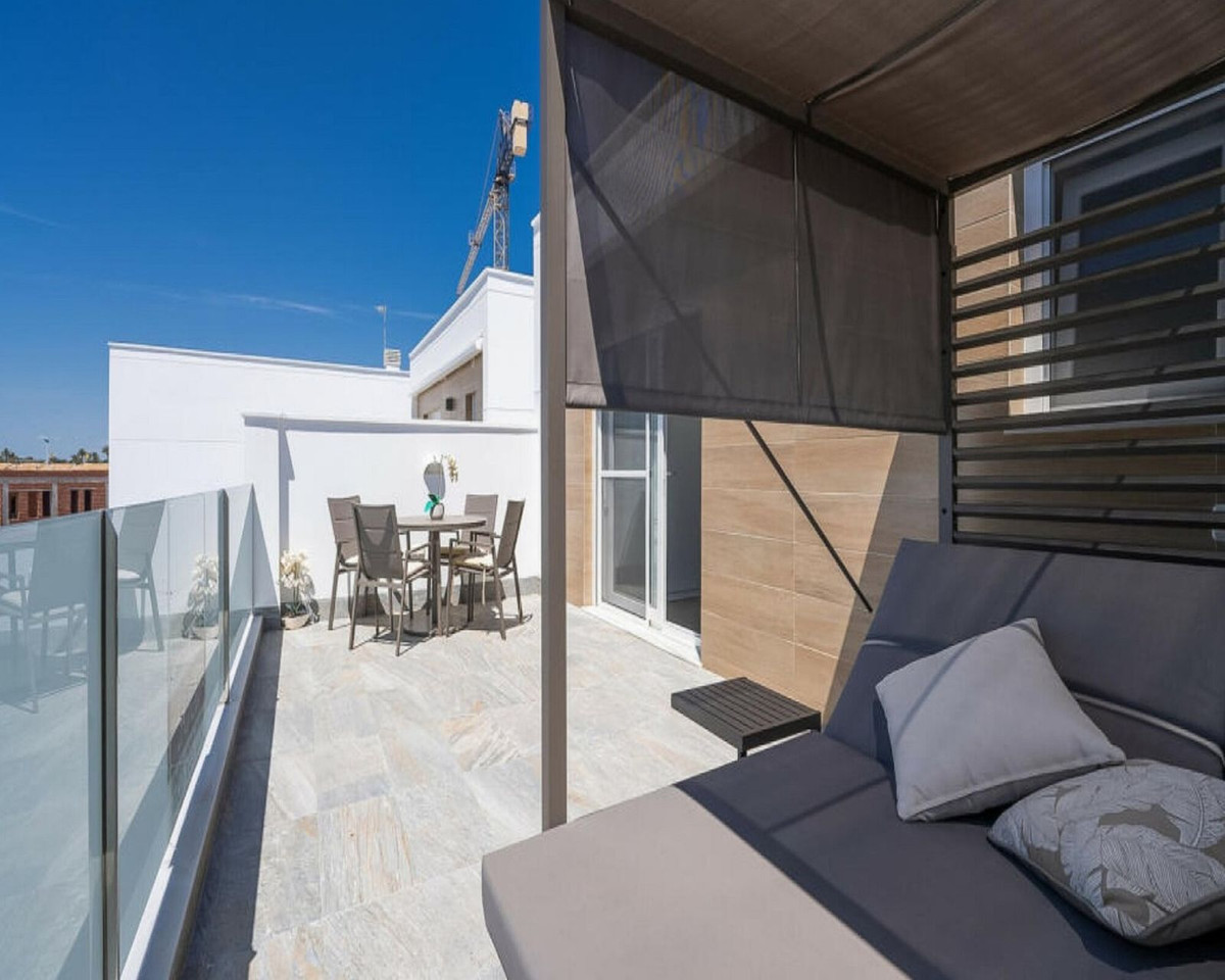 For sale - 4 Bedroom 3 Bathroom Villa in San Pedro del Pinatar - Costa Calida  - Murcia