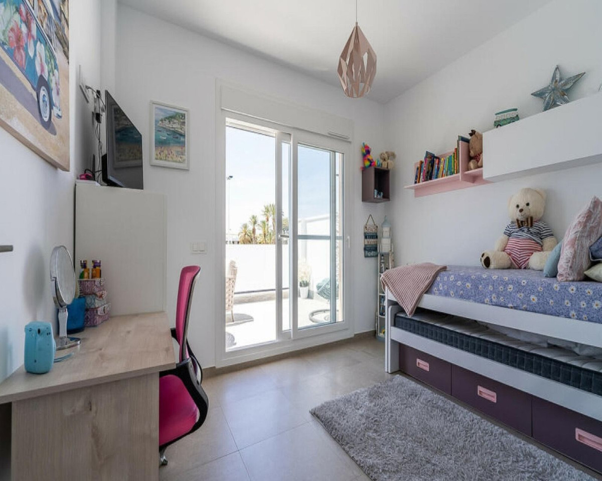 For sale - 4 Bedroom 3 Bathroom Villa in San Pedro del Pinatar - Costa Calida  - Murcia