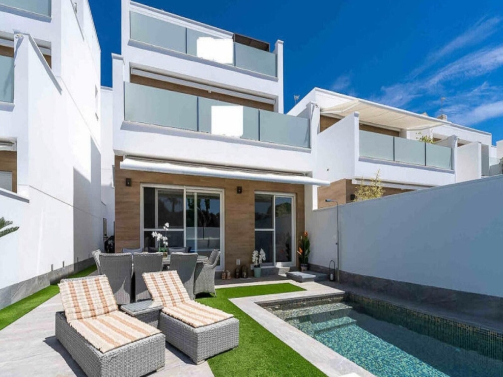 4 Bedroom 3 Bathroom Villa in San Pedro del Pinatar