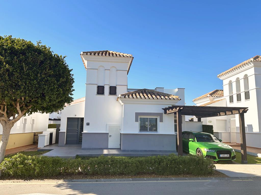For sale - 2 Bedroom 1 Bathroom Villa in La Torre Golf Resort - Inland  - Murcia