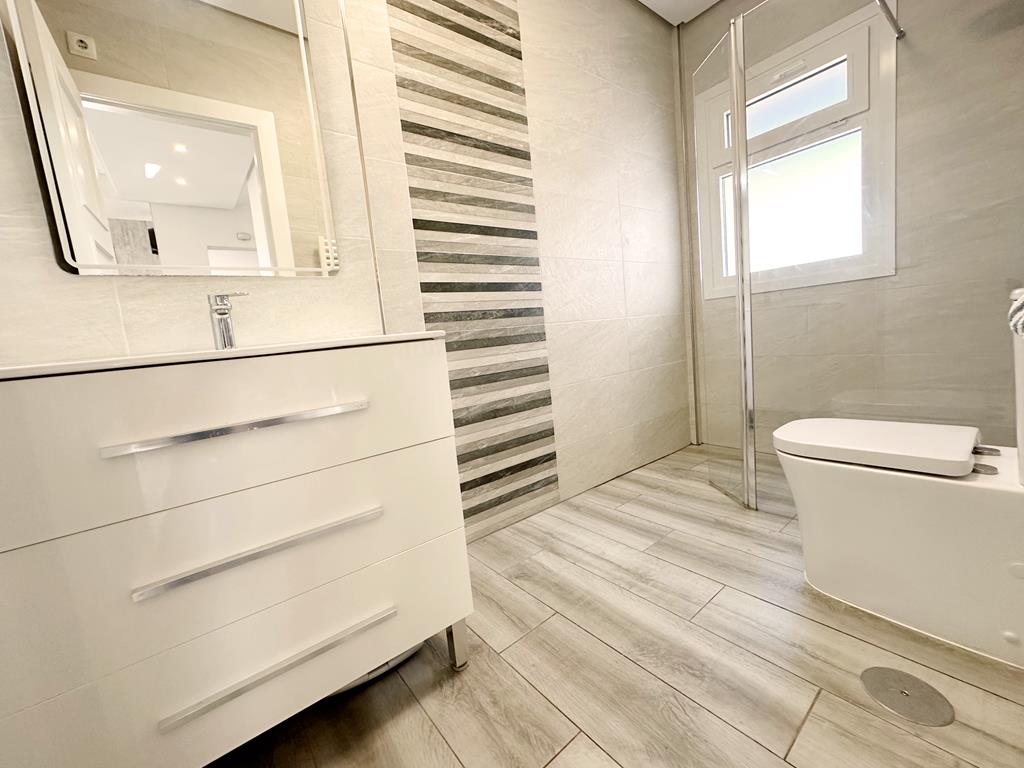 For sale - 2 Bedroom 1 Bathroom Villa in La Torre Golf Resort - Inland  - Murcia