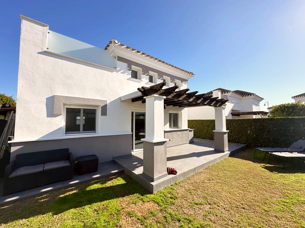 For sale - 2 Bedroom 1 Bathroom Villa in La Torre Golf Resort - Inland  - Murcia