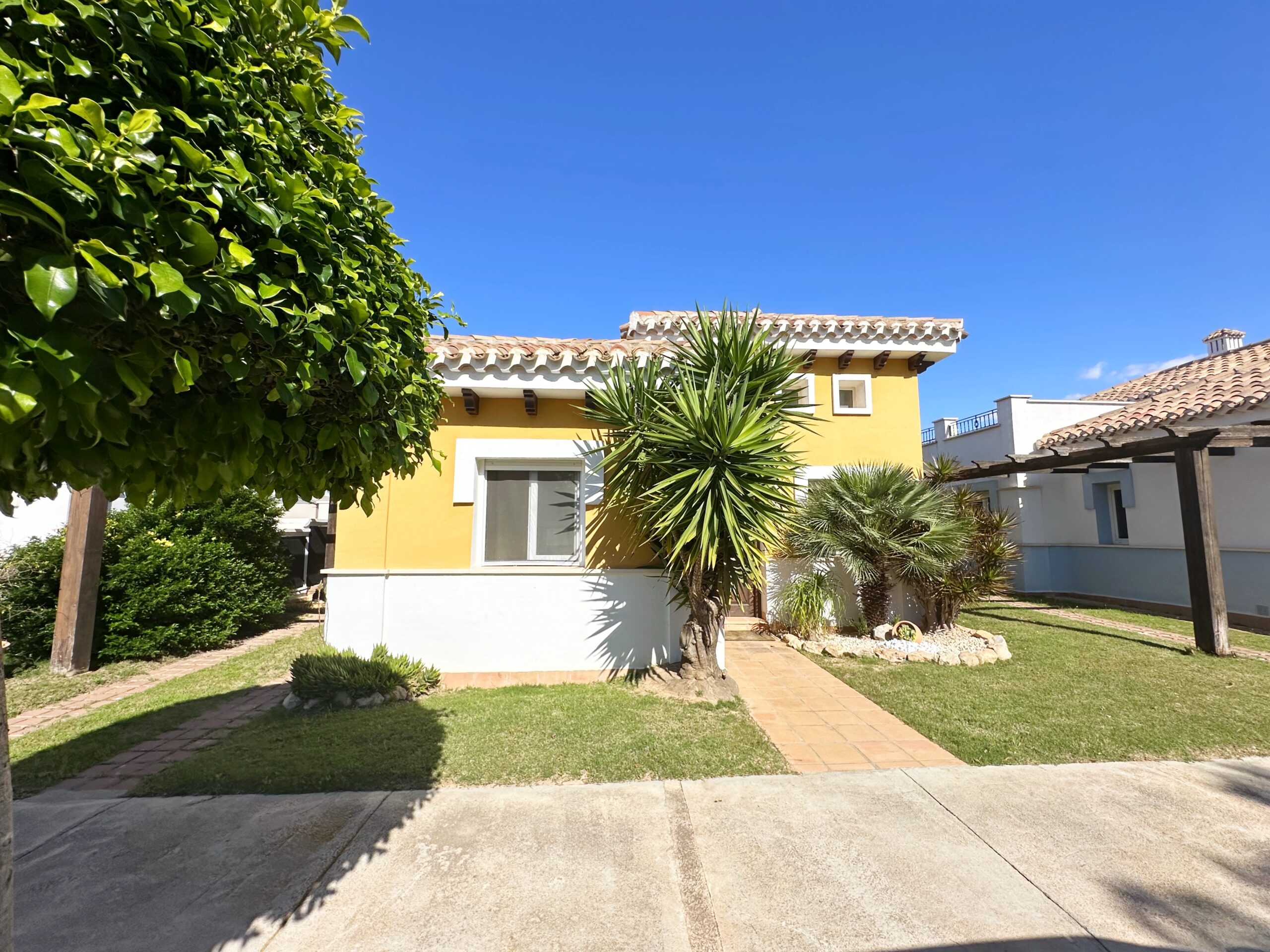 For sale - 2 Bedroom 2 Bathroom Villa in Mar Menor Golf Resort - Inland  - Murcia