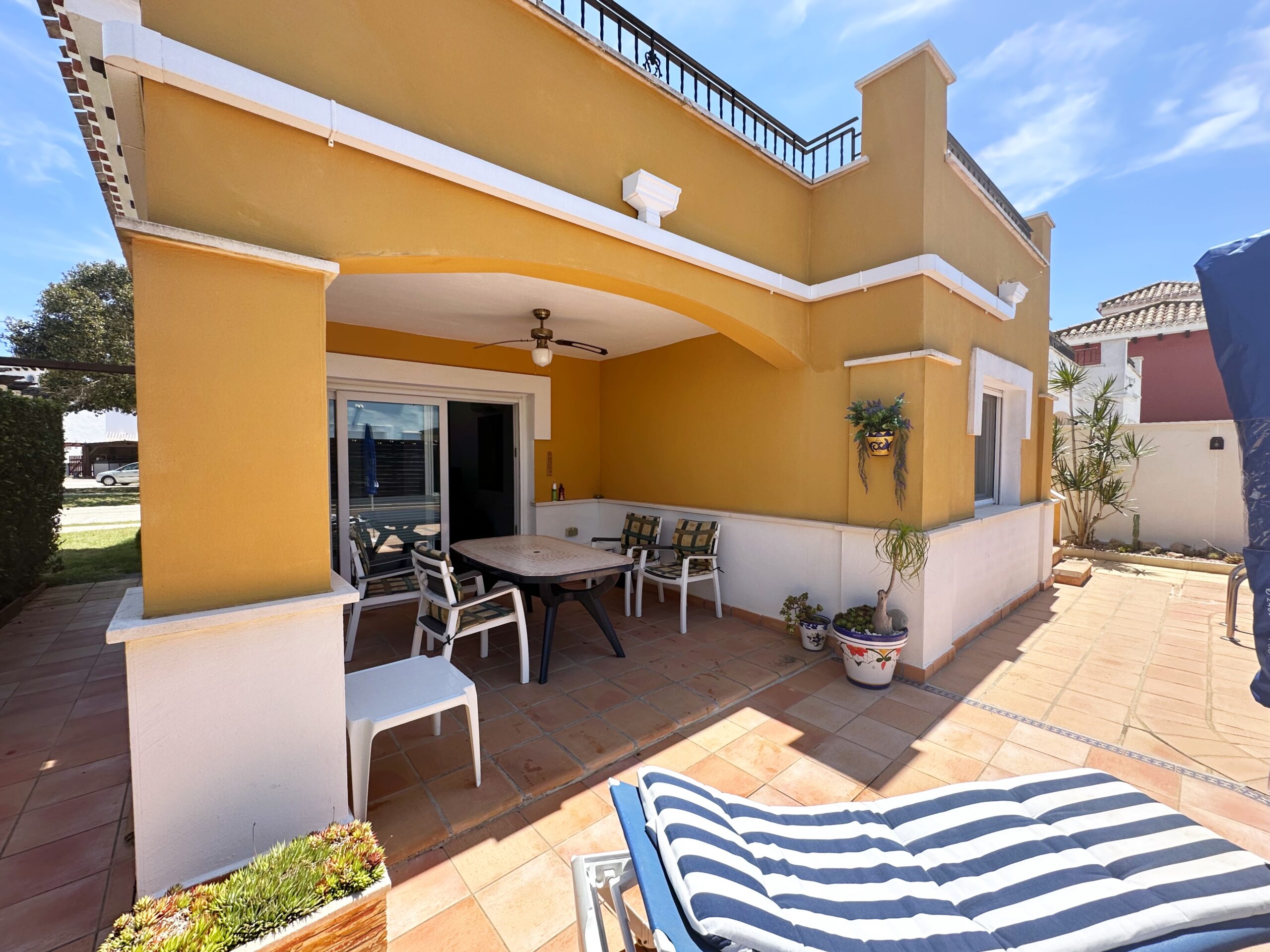 For sale - 2 Bedroom 2 Bathroom Villa in Mar Menor Golf Resort - Inland  - Murcia