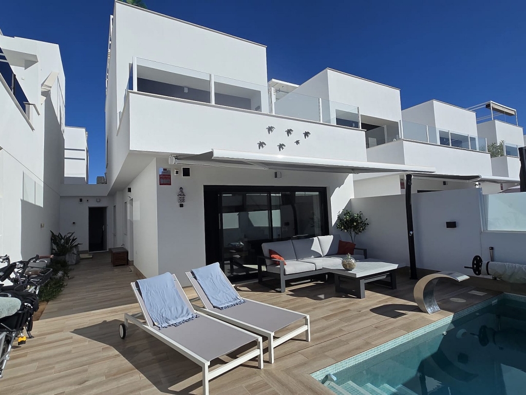 3 Bedroom 2 Bathroom Villa in San Pedro del Pinatar